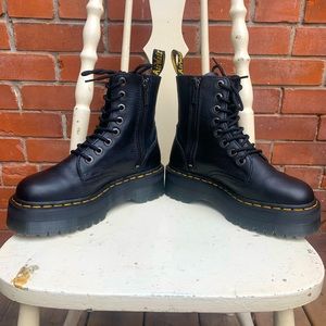 Jadon 3 Platform Doc Martens